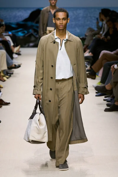 Look 40